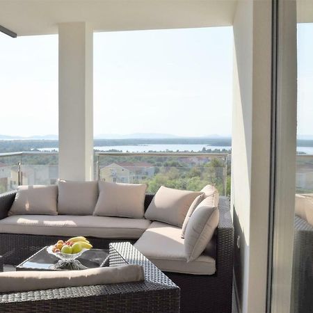 Villa M - Your Business & Holiday Apartment In Sibenik Exterior photo
