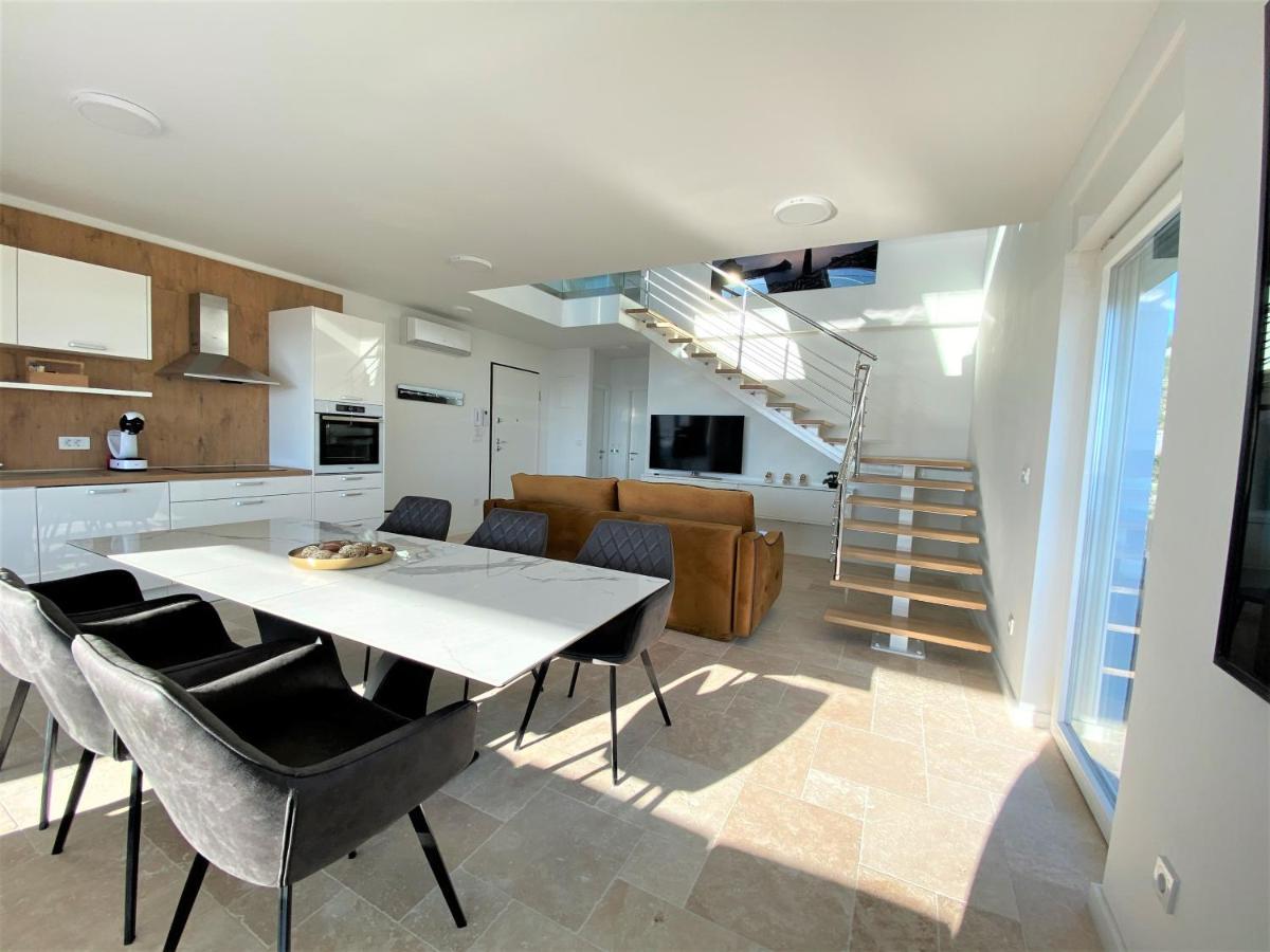Villa M - Your Business & Holiday Apartment In Sibenik Exterior photo