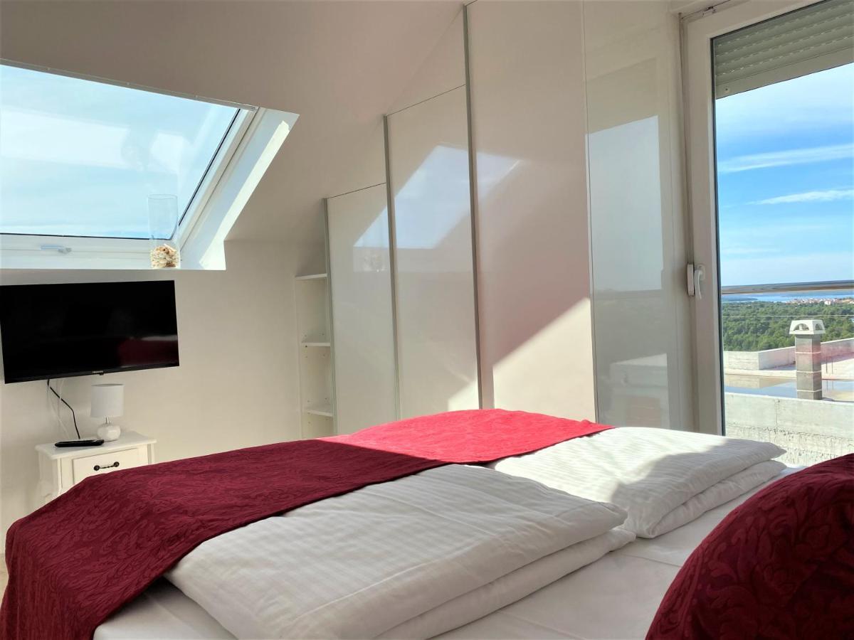 Villa M - Your Business & Holiday Apartment In Sibenik Exterior photo