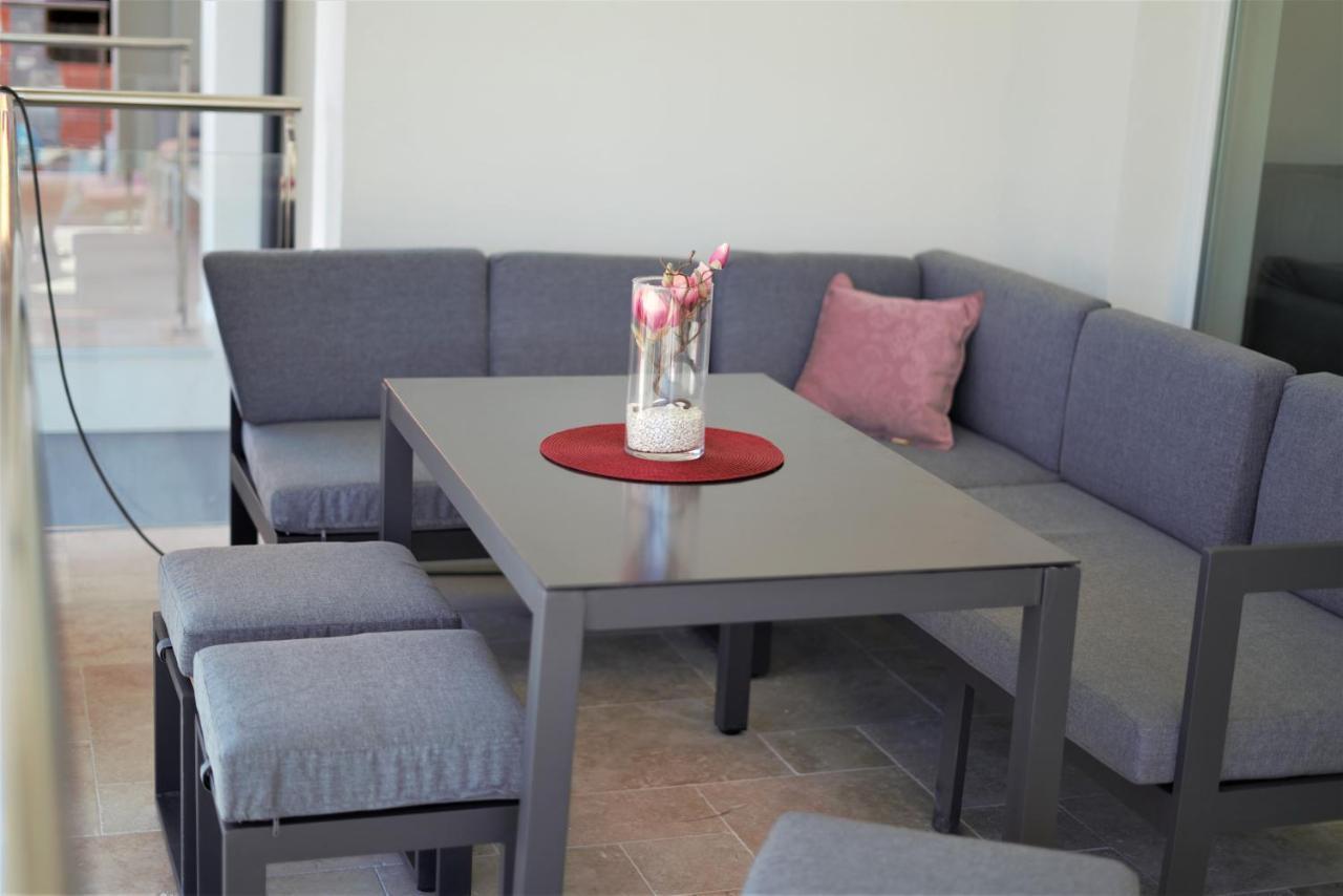 Villa M - Your Business & Holiday Apartment In Sibenik Exterior photo
