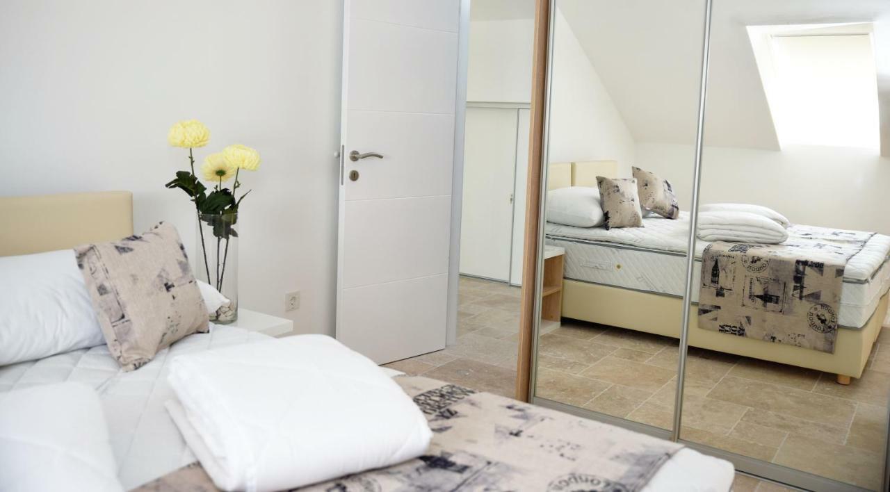 Villa M - Your Business & Holiday Apartment In Sibenik Exterior photo