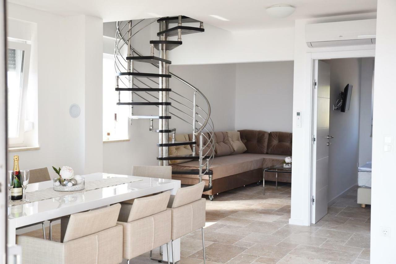 Villa M - Your Business & Holiday Apartment In Sibenik Exterior photo
