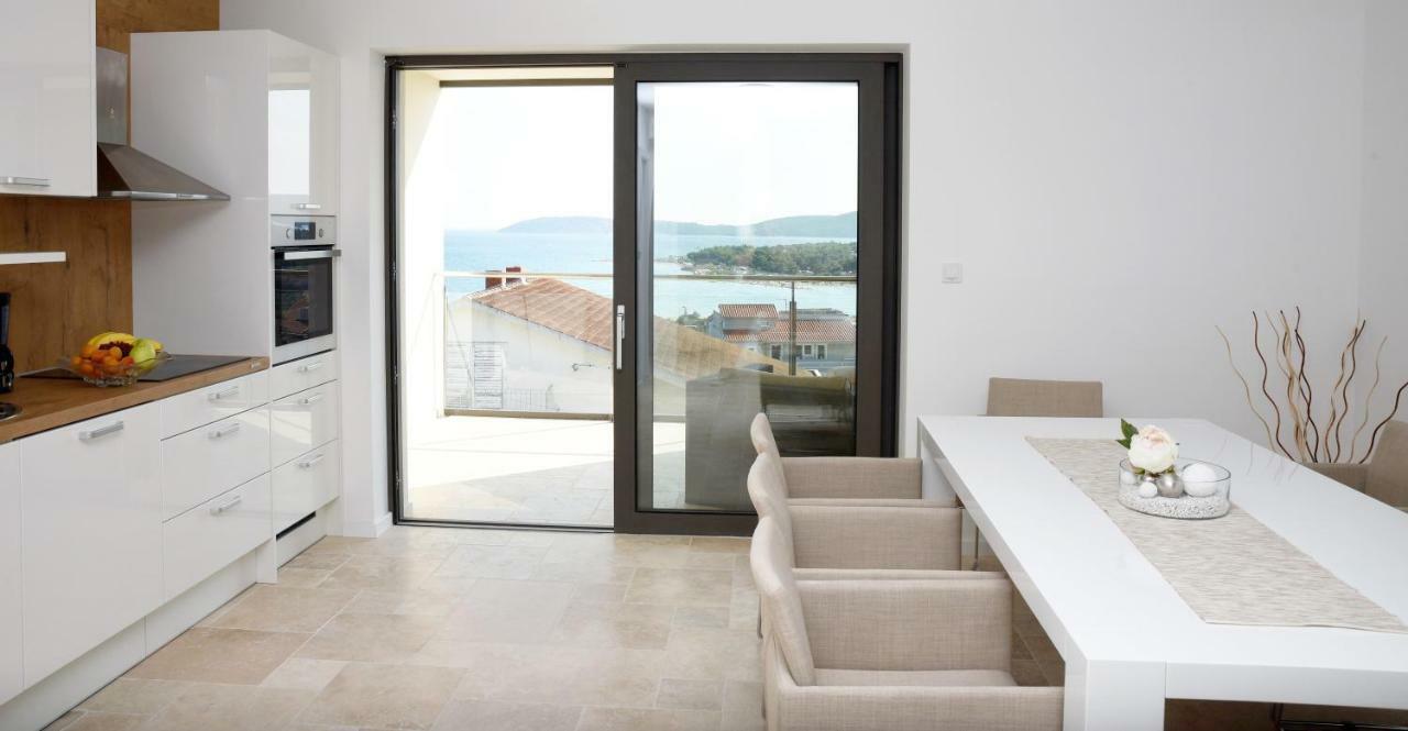 Villa M - Your Business & Holiday Apartment In Sibenik Exterior photo