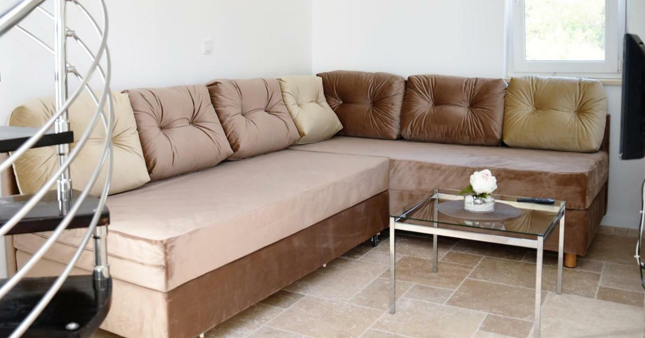 Villa M - Your Business & Holiday Apartment In Sibenik Exterior photo