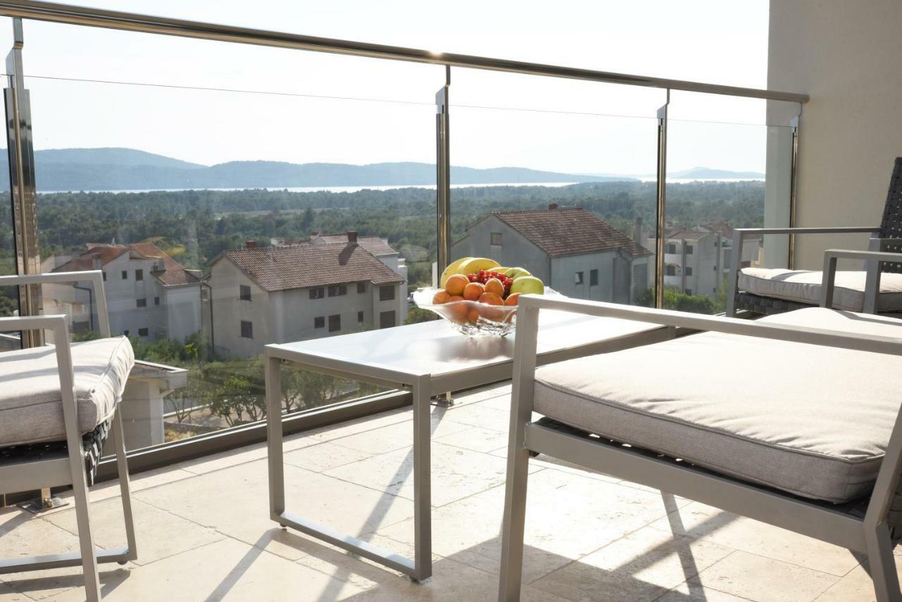 Villa M - Your Business & Holiday Apartment In Sibenik Exterior photo