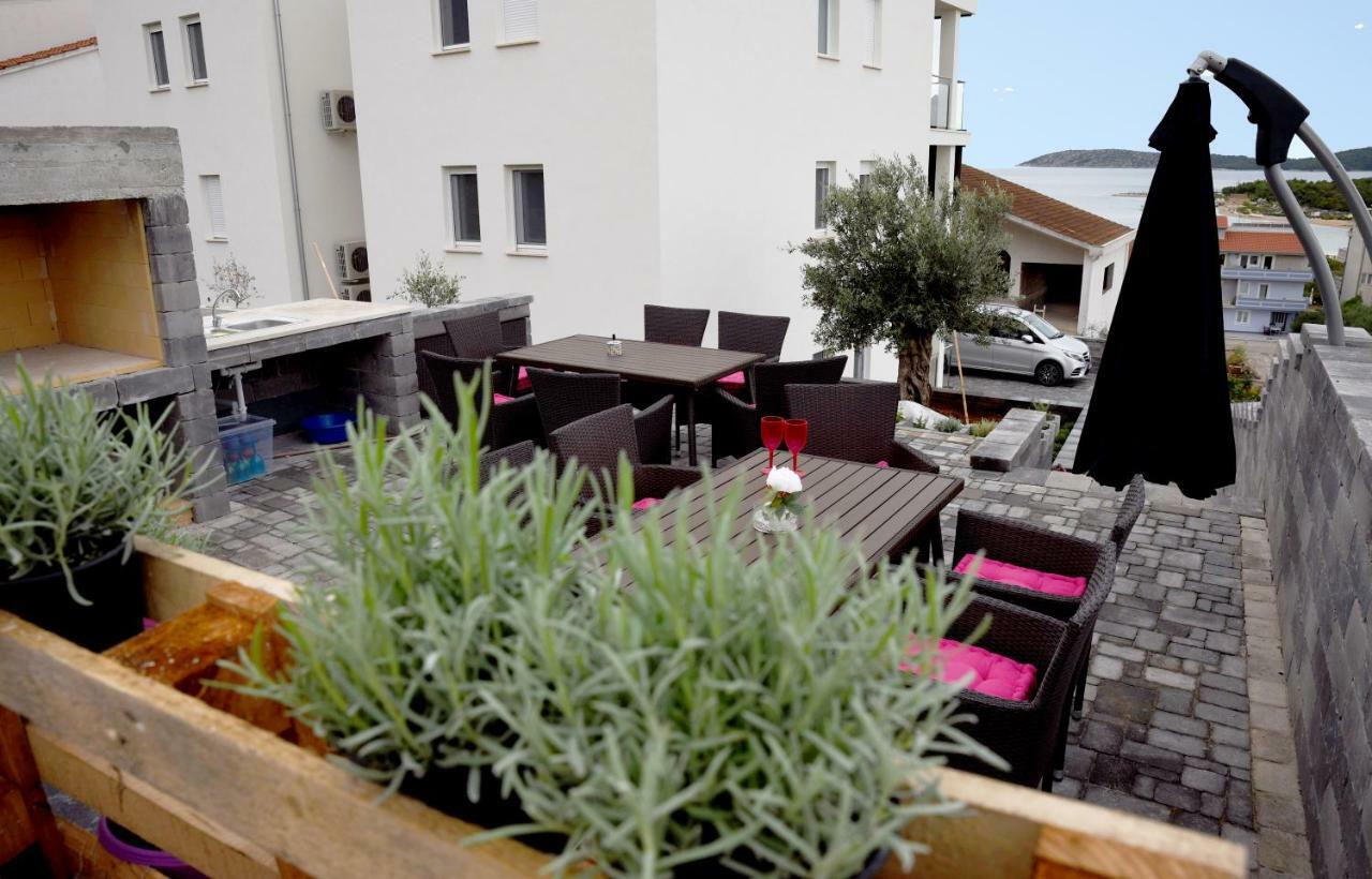 Villa M - Your Business & Holiday Apartment In Sibenik Exterior photo